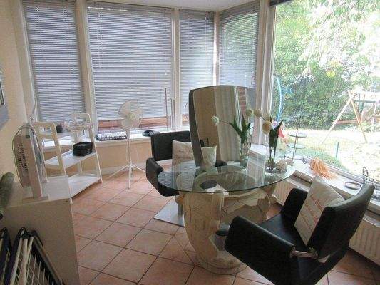 Anbau Wintergarten mit Gartenblick