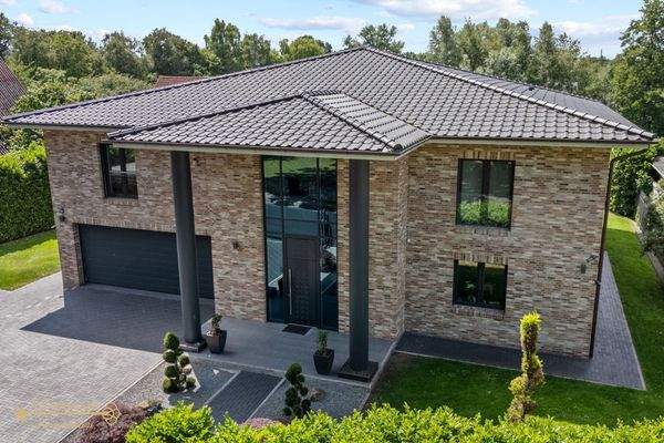 Haus Ansicht Eingangsbereich