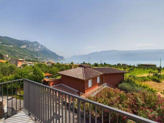 Blick vom Balkon im 2.OG