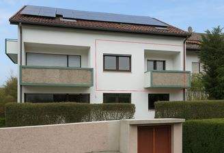 Moderne Wohnung mit Balkon