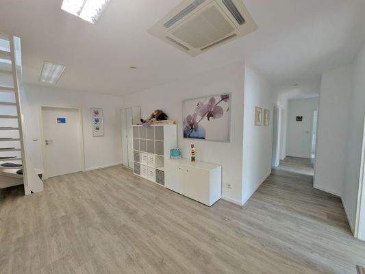 Flur-/Empfangsbereich