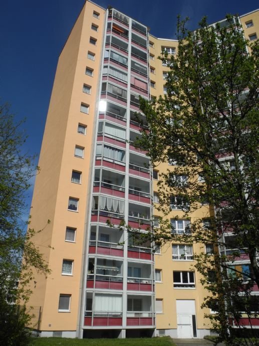 3 Raum Wohnung , 58 qm , mit Balkon (verglast)