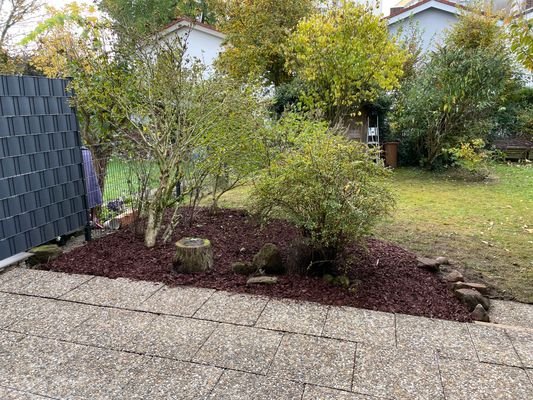 Terrasse Blick in den Garten Bereich 