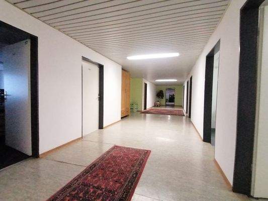 Diele Wohnung B (Erdgeschoss im Hauptgebäude A)