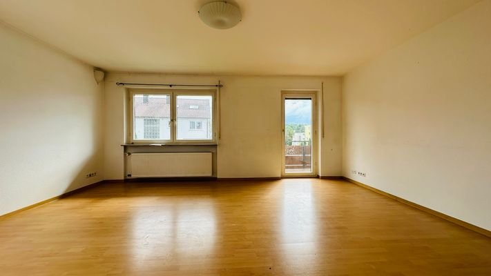 546 EG Wohnzimmer &amp; Balkon