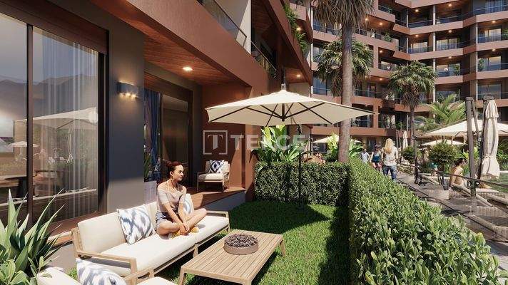 Apartments in Gated Community with Pool in Altıntaş, Antalya