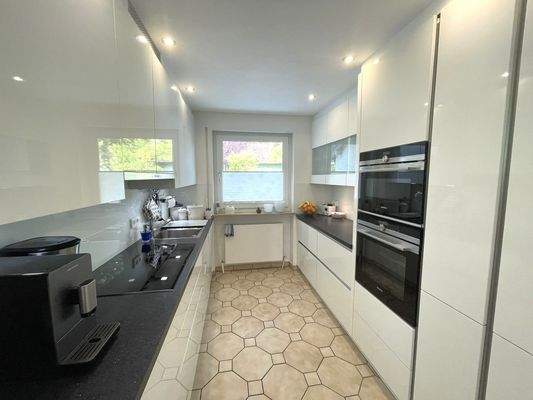 Hochwertige Einbauküche