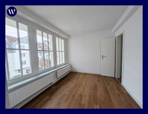 Esszimmer mit Fensterfront