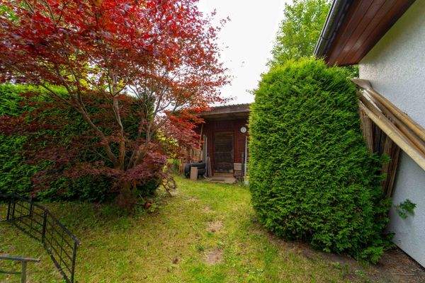 Außenansicht + Garten