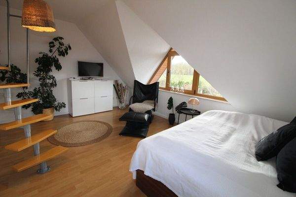 Schlafzimmer 2 im 1. OG