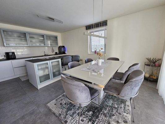 Essbereich mit Küche