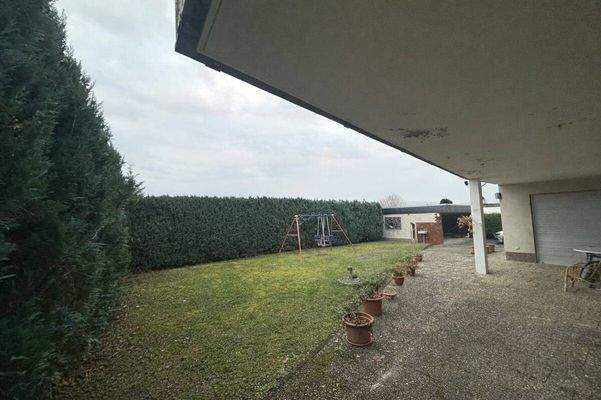 Gemütlicher, uneinsehbarer Innenhof.