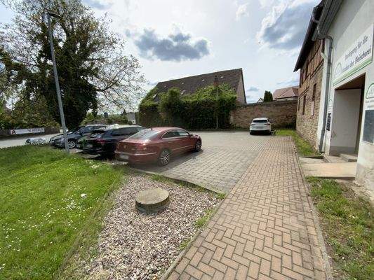 Rückseite/Anlieferung/Parkmöglichkeiten