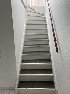 Treppe ins 2. OG
