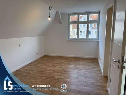 Elternschlafzimmer DG.jpg