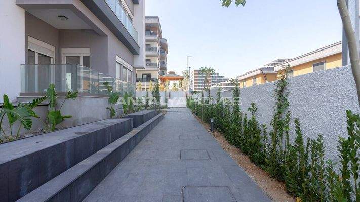 Chic Apartments in the LEED-Certified Viva Defne Project in Antalya