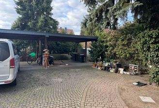 Hofansicht m. Carport