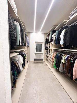 begehbarer Kleiderschrank.jpg