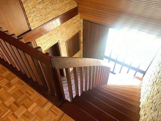 DG_Gallerie mit Treppe