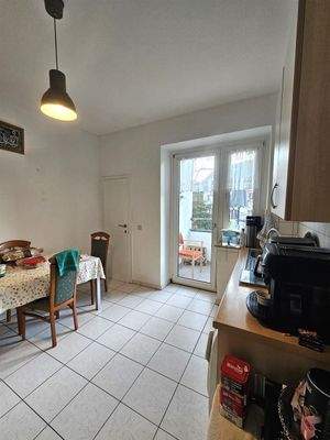 Wohnküche und Speisekammer 