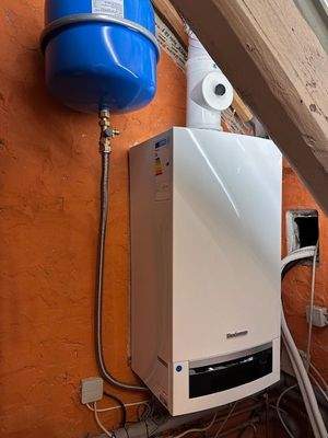 Heizung im Dachgeschoss.jpg