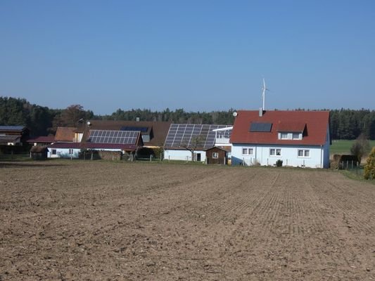 Rückansicht mit Ackergrundstück