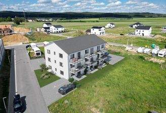 1827_exterior_cam4_00.jpg