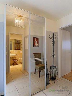 verspiegelter Flurschrank