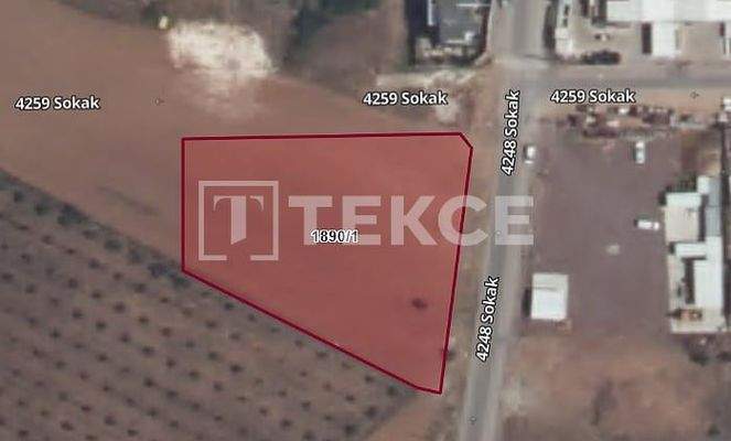 2,885 m² Commercially Zoned Land Close to Main Road in Antalya