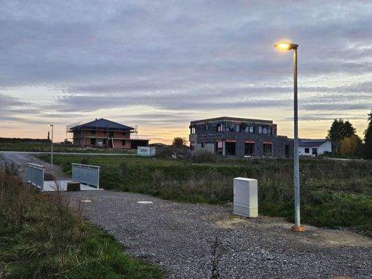 Laternen im Bereich Brücke