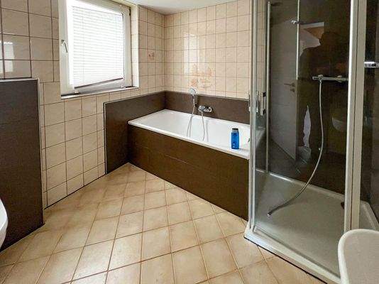 Burgwald Wohnung EG Bad