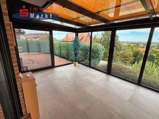 Wintergarten mit automatischer Beschattung