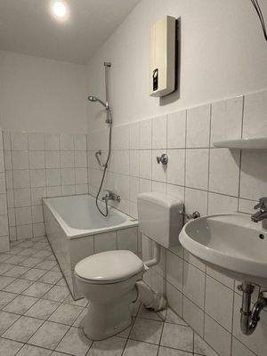 Badezimmer_mit_Badewanne