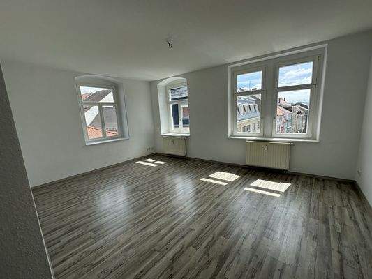 2 RWE 2.OG links Wohnzimmer