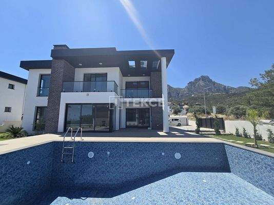 Detached Villas with Unblocked Sea and Mountain Views in Girne