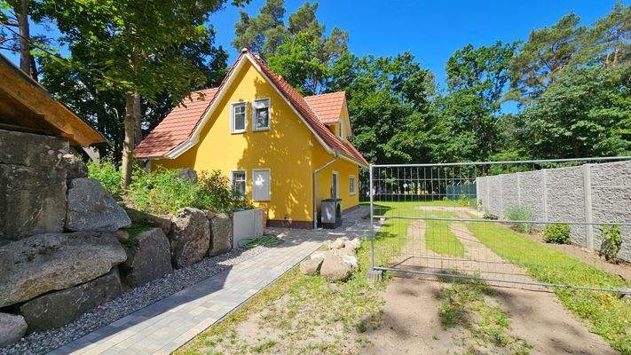 Zuwegung zum Haus.jpg