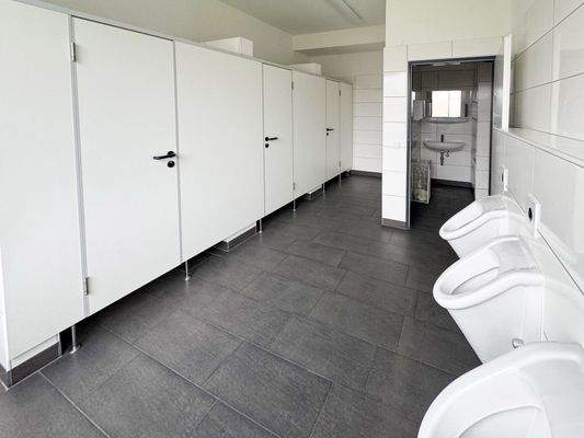 Halle 1 - UG: WC-Anlagen