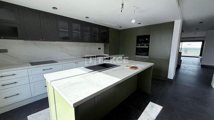 Elegant Semi-Detached Villas with Private Pools in İzmir