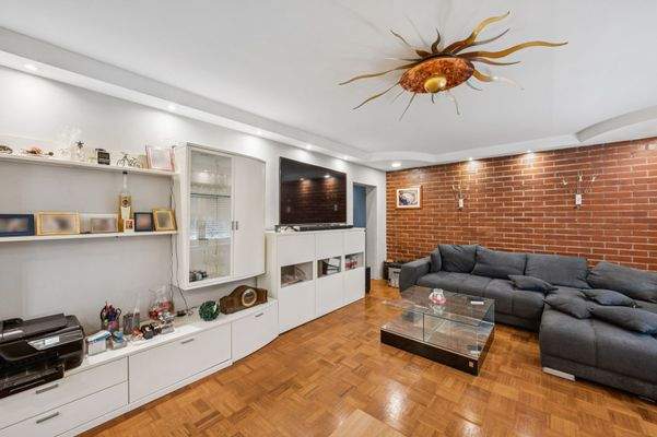 Wohnzimmer graues Haus