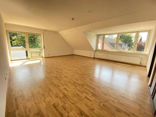 Wohn- und Esszimmer vom Flur aus