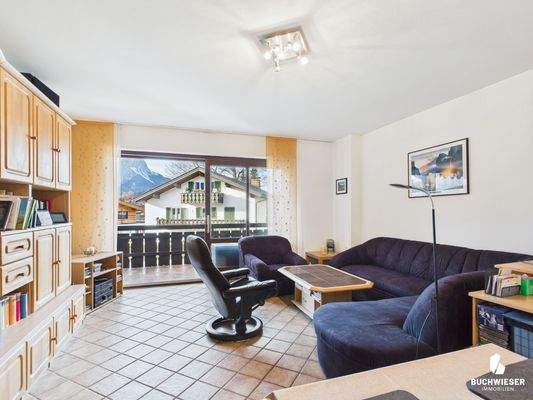 Wohnzimmer mit Bergblick