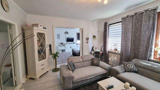 Eduard Rosenberg KG - Gepflegte 4-Zimmer-Wohnung in TOP-Lage - Photo 2