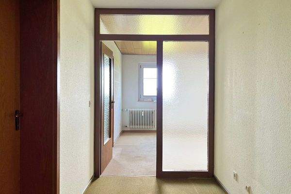 Flur zum Wohn-; Essbereich