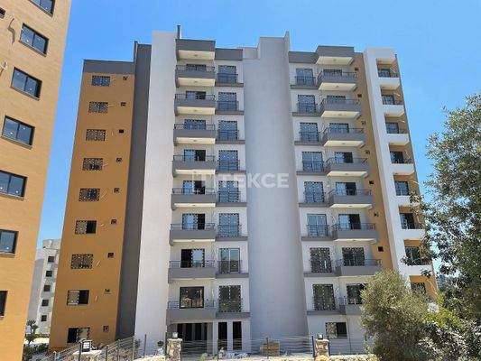 Investment Apartments in a Complex Near the Sea in Limonlu Mersin