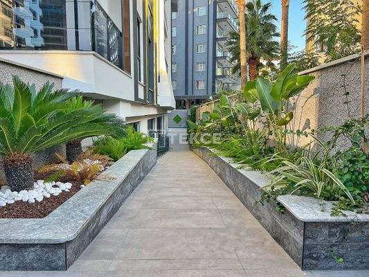 Stylishly Designed Apartments Close to Social Amenities in Alanya