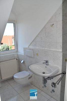 Badezimmer mit Fenster