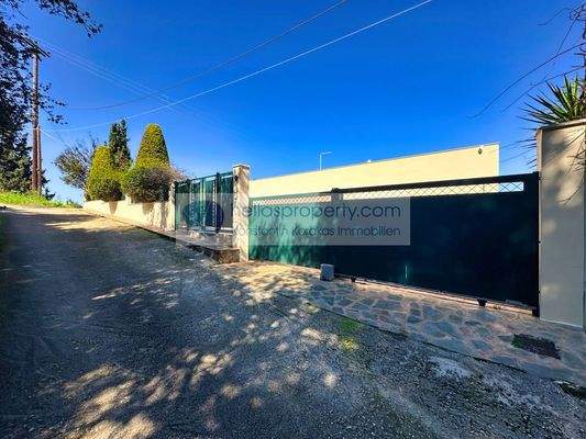 e8e1d284722f4c45b09f85adda0836cb-original