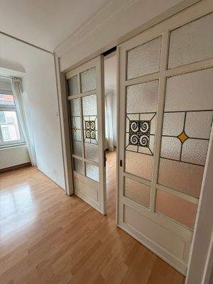 Schiebetüre zwischen Ess- und Wohnzimmer