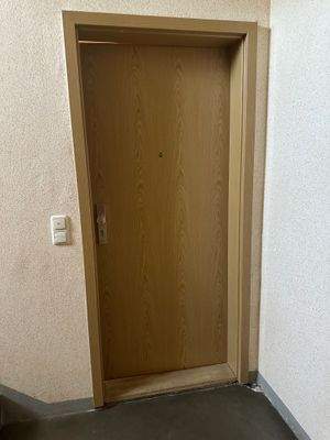 Wohnungseingangstür