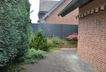 Garten neben dem Haus inkl. Markise